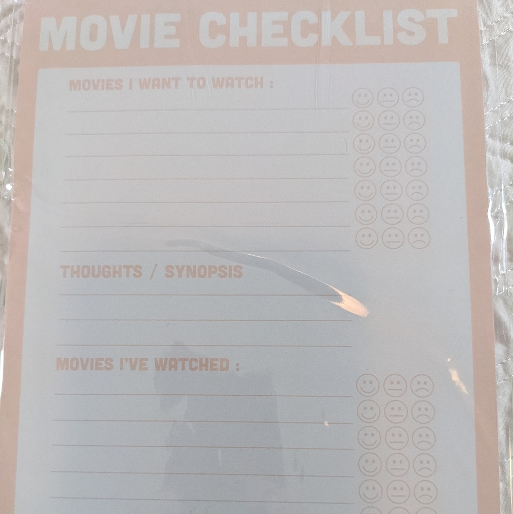 Culturefly Pusheen Winter Box Exclusive New Movie Night Checklist Notepad - Picture 4 of 4